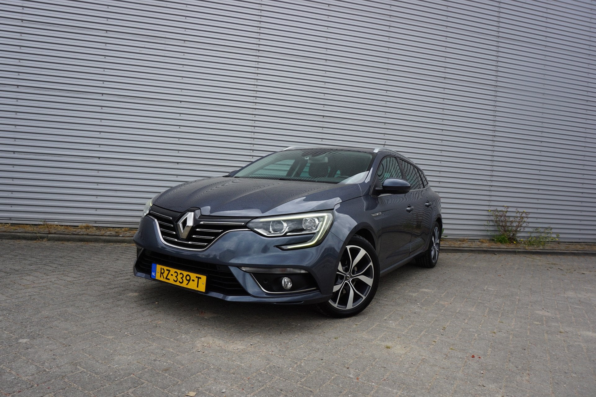 Renault Mégane Estate 1.2 TCe Bose Climate / Navi / Cruise, Auto's, Renault, Voorwielaandrijving, Gebruikt, 4 cilinders, Parkeersensor