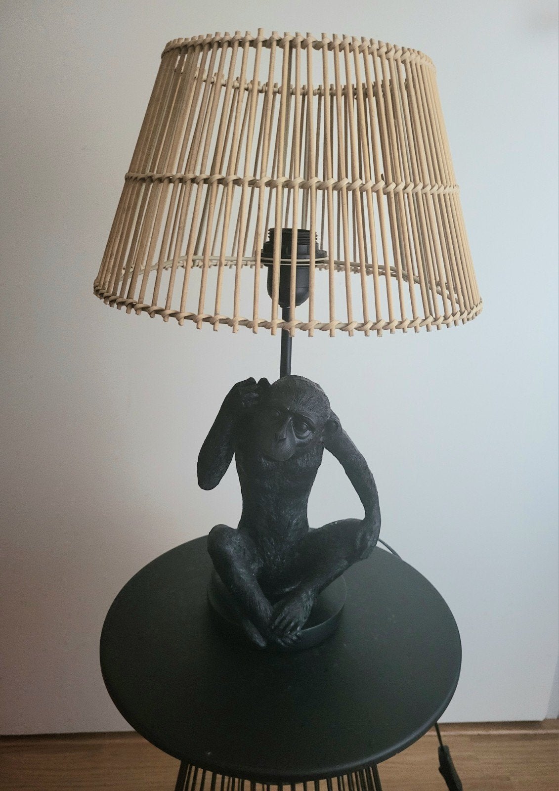 Aaplamp met lampenkap - Zwart/Bruin, Ophalen, 50 tot 75 cm, Zo goed als nieuw, Modern, Speels, Uniek