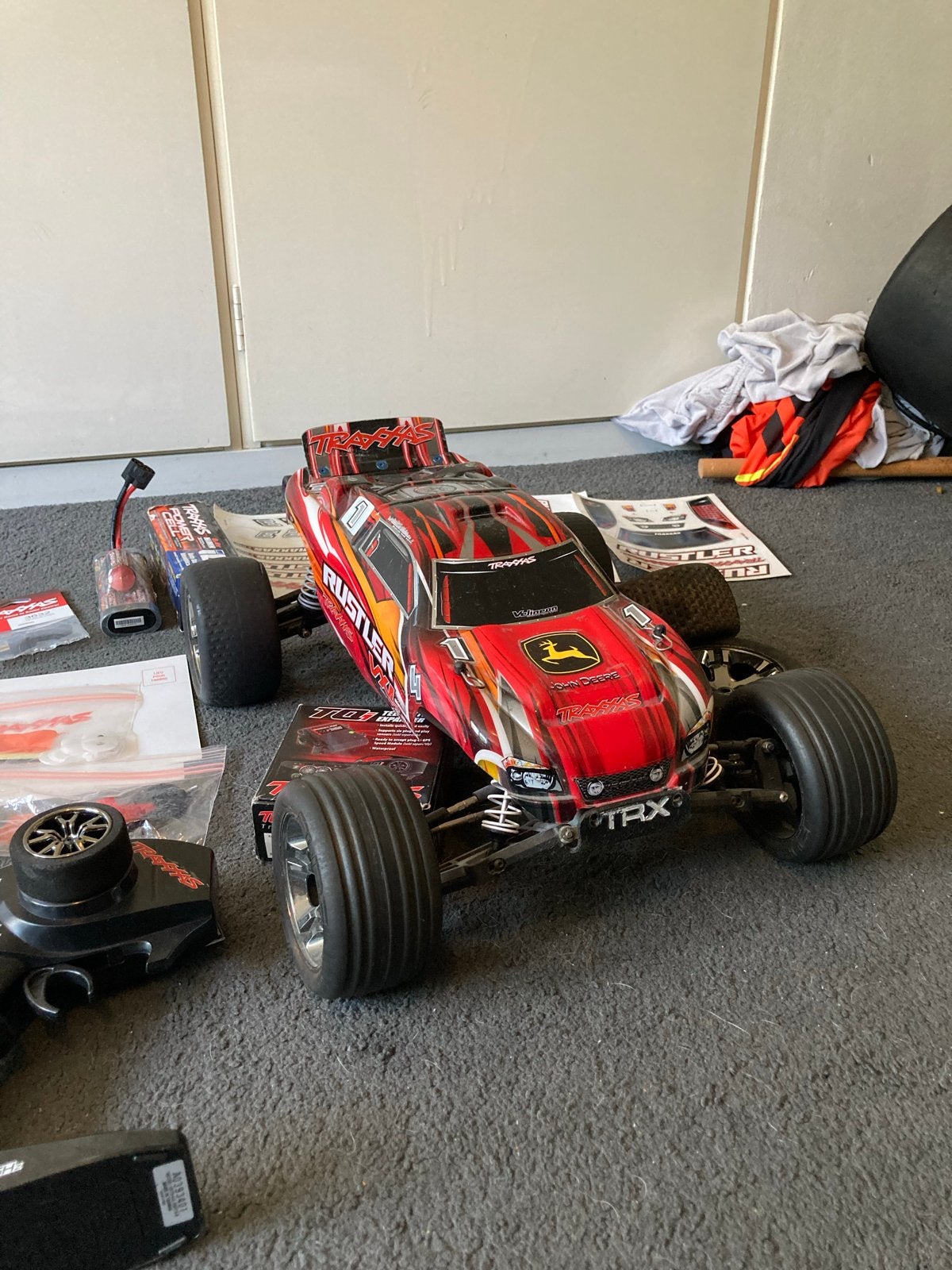 Traxxas Rustler RC Auto met Extra's, Gebruikt, Schaal 1:10, Auto onroad, RTR (Ready to Run)