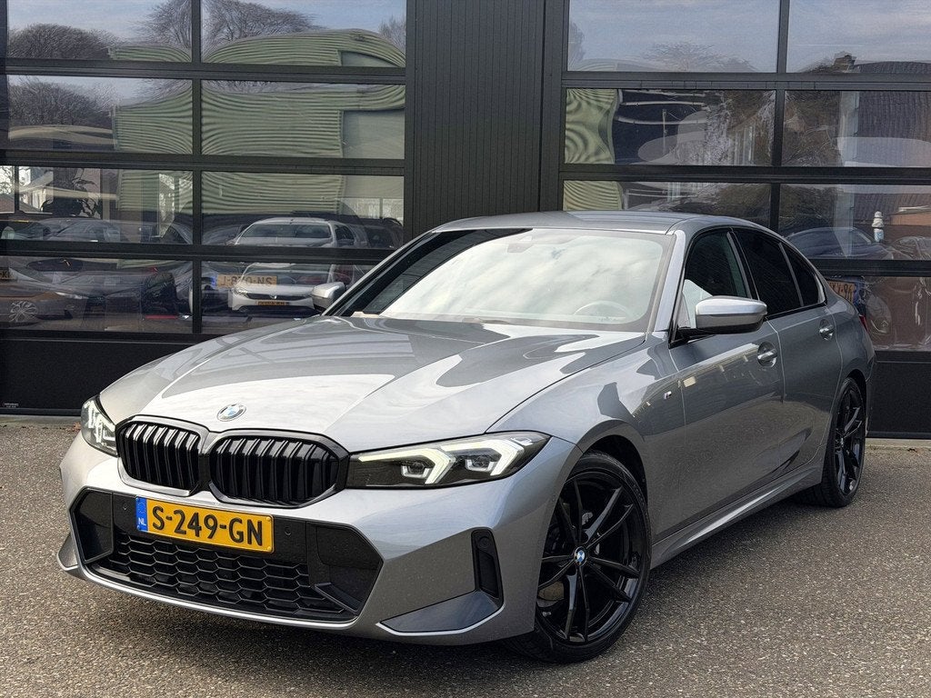 BMW 3-Serie 320i M-Sport Shadowline Harman Kardon LCI, Automaat, 1998 cc, Gebruikt, Euro 6