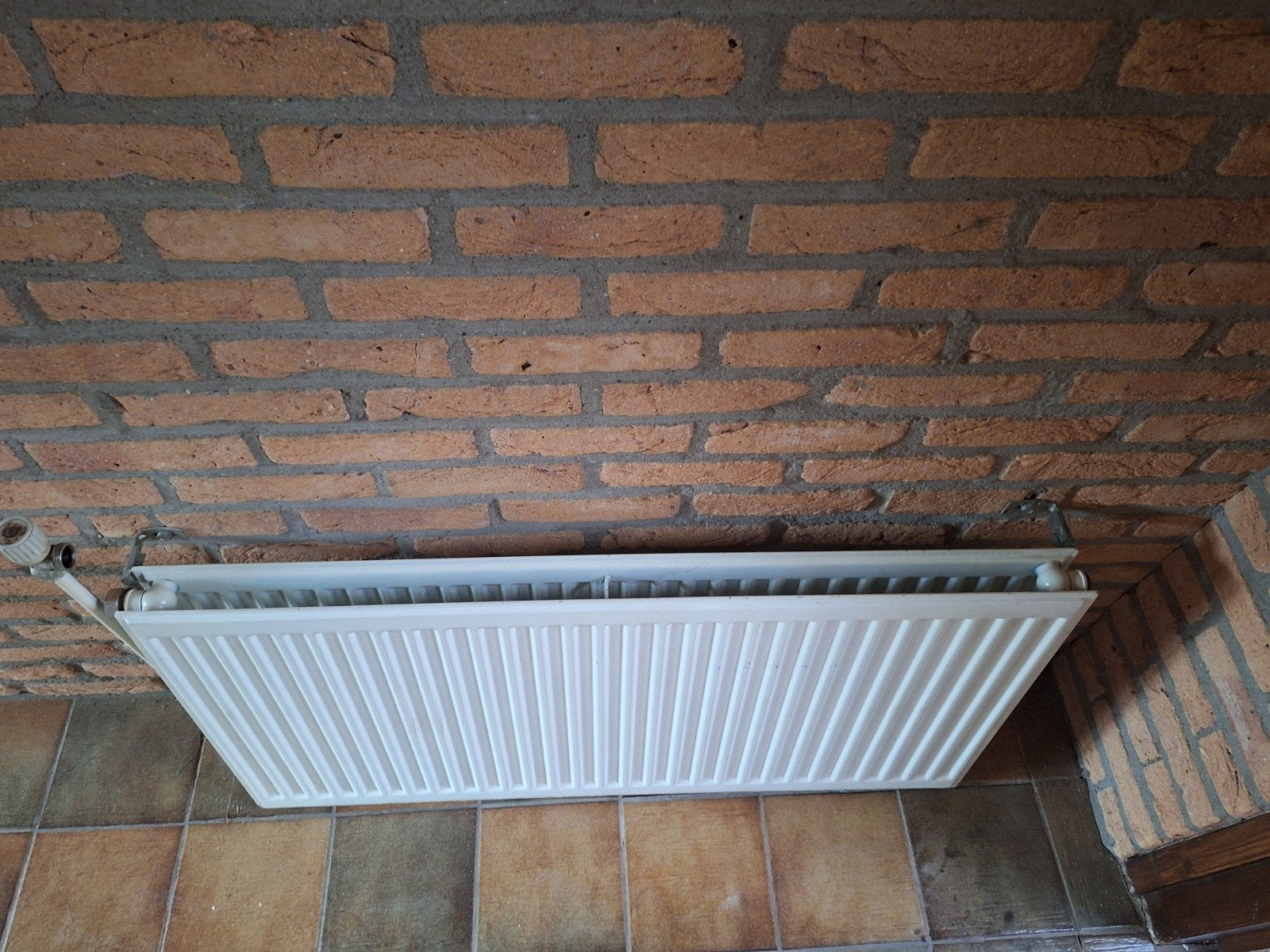 Witte radiator, Ophalen, 30 tot 80 cm, Gebruikt, Radiator