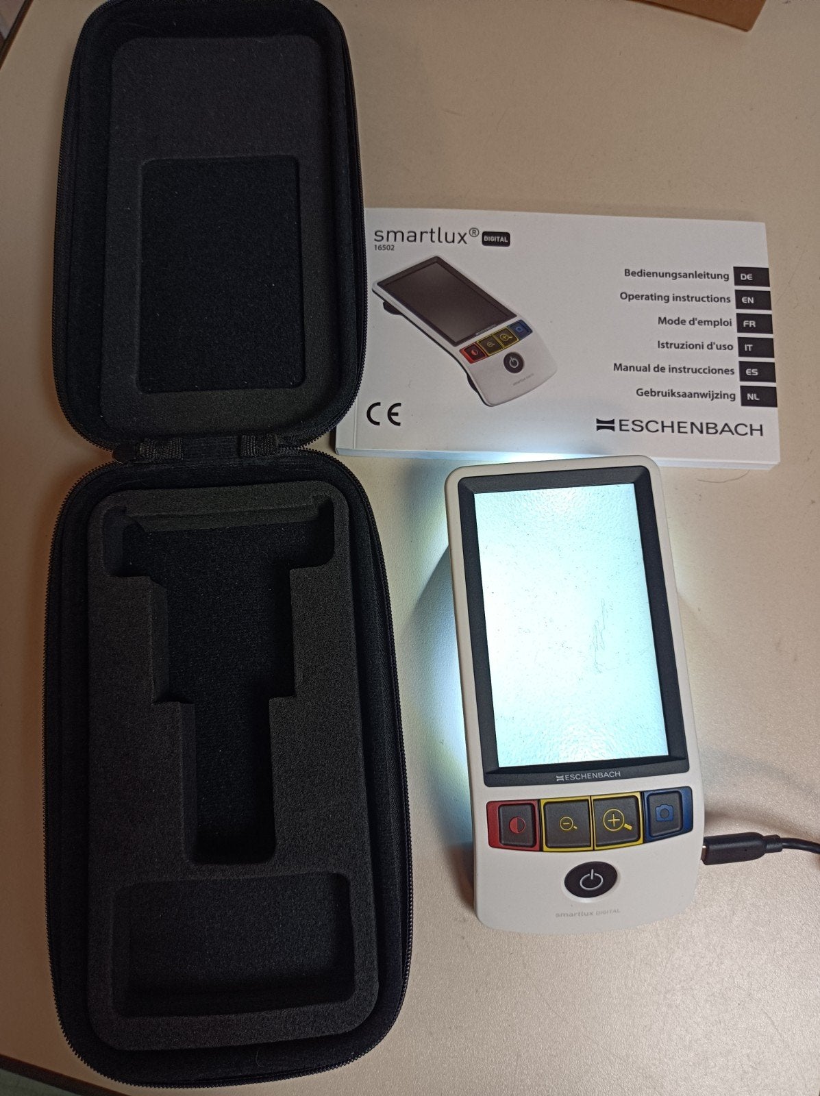 Eschenbach Smartlux Digital loupe 3 t/m 15 x instelbaar, Ophalen of Verzenden, Gebruikt