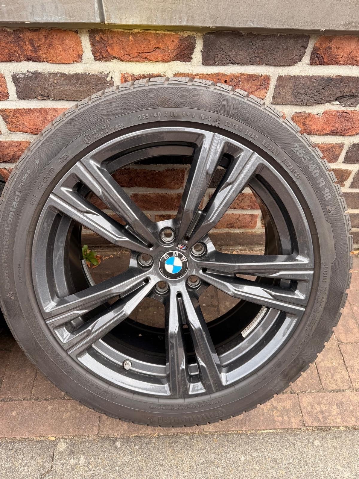 Foto 6 van BMW Z4 winterbanden set 18 inch – Continental 255/40 R18