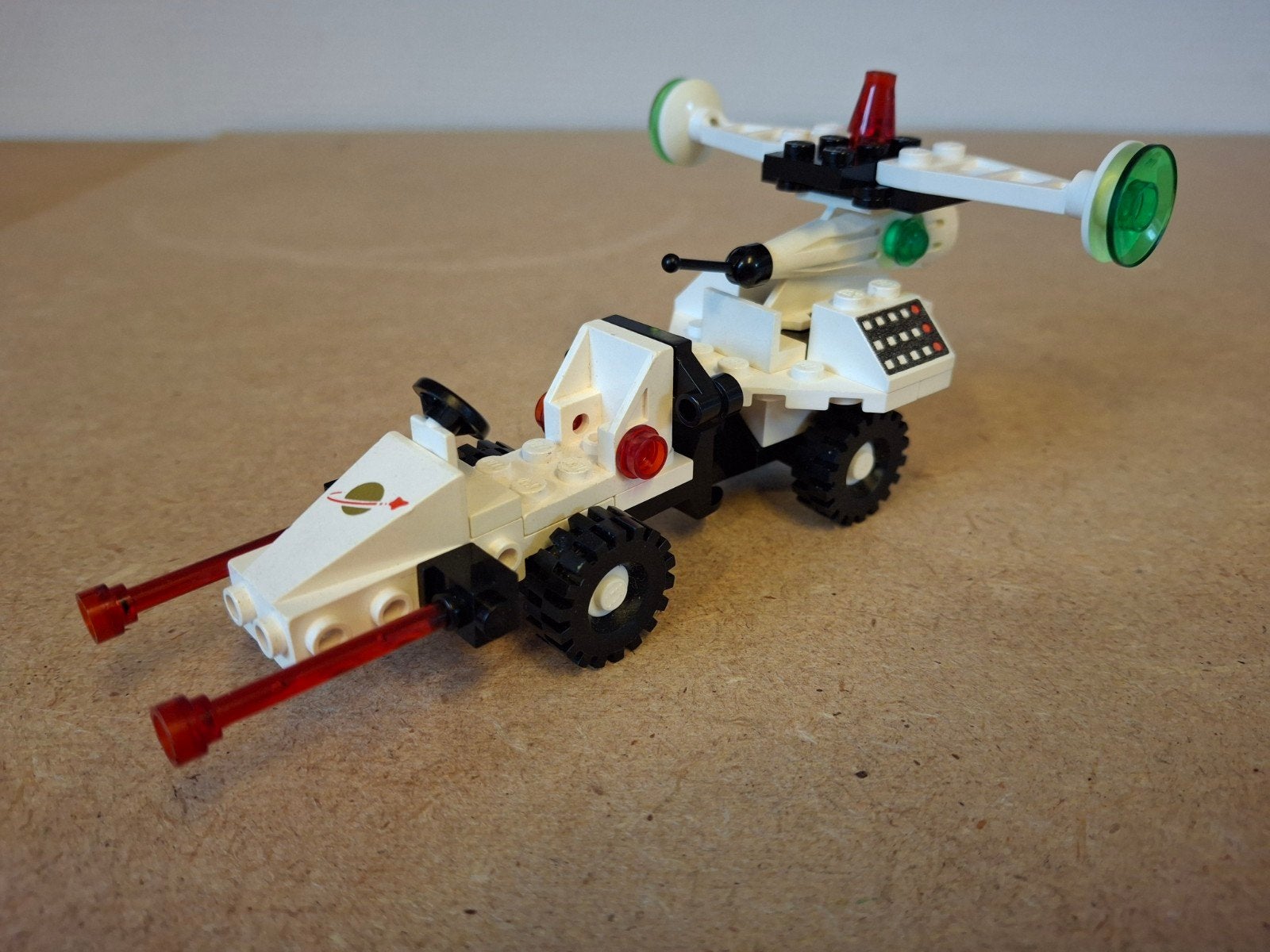 Lego 6849 Satellite Patroller. Jaren 80 Classic Space, Compleet, Lego, Info@lego.com, 33 Bath Road, Slough, UK