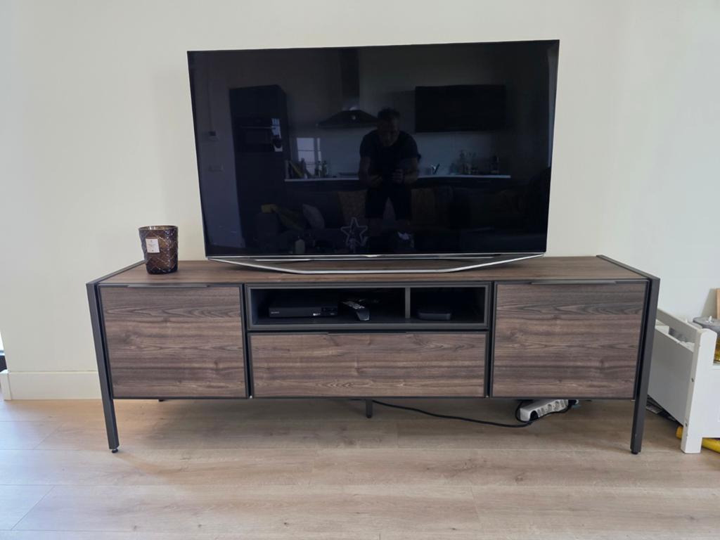 XOOON TV meubel - Modern en stijlvol, Huis en Inrichting, Overige houtsoorten, Modern, Industrieel, Verzenden, 150 tot 200 cm