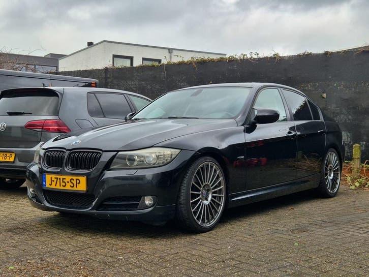 BMW 3-Serie 2.0 I 318 AUT 2009 Zwart, Auto's, Automaat, 1995 cc, Zwart, 1365 kg