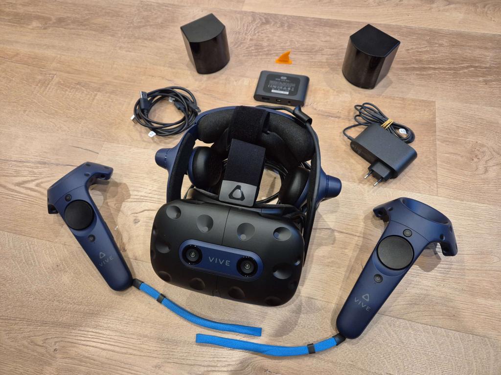 HTC Vive Pro 2 – Complete set! | Virtual Reality Kit voor PC, Niet ingevuld, Gebruikt, Pc, VR-bril