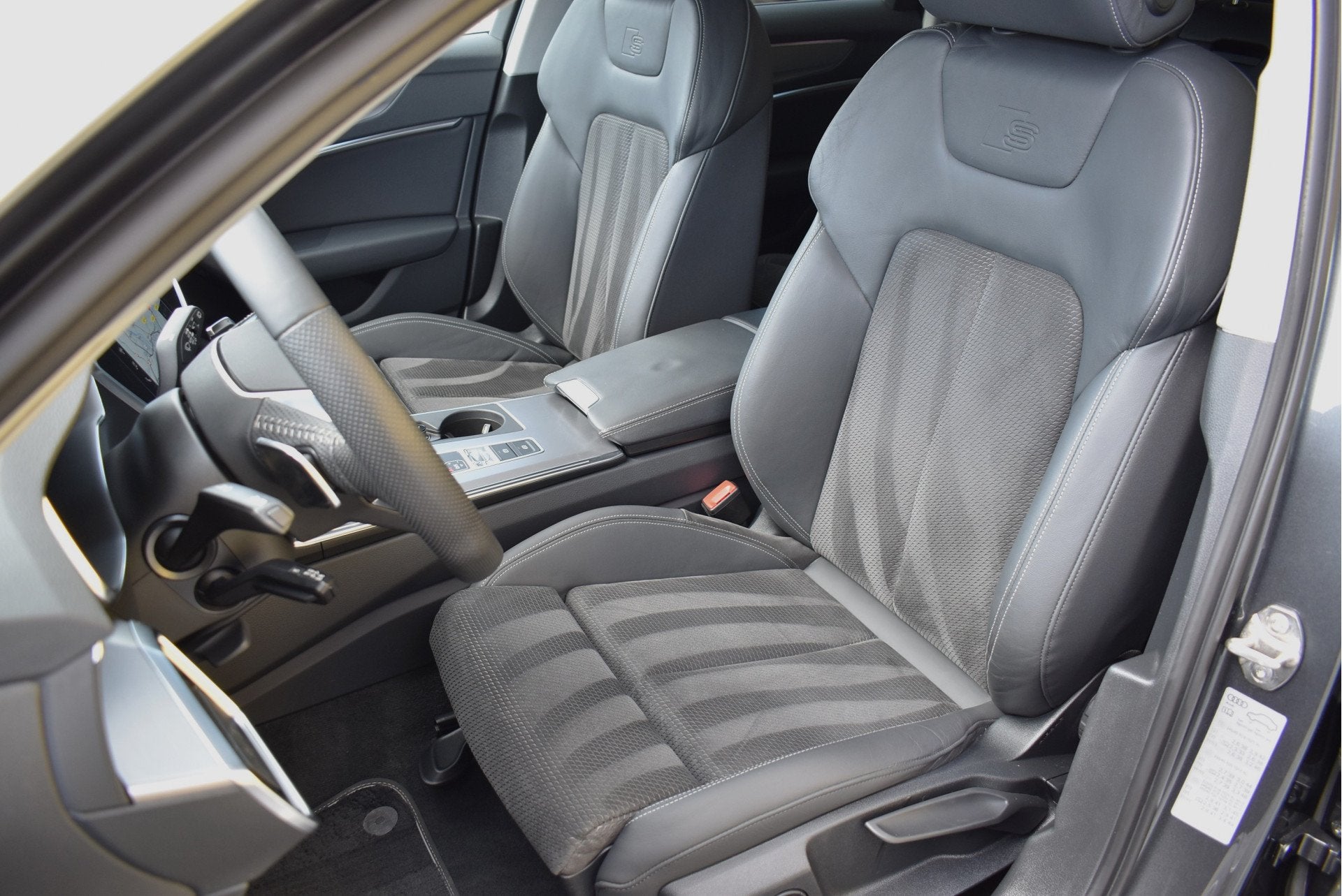 Audi A6 Avant 55 TFSI e Quattro 367 Pk S-Line Competition Na, Auto's, Automaat, Dealer onderhouden, Gebruikt, 4 cilinders