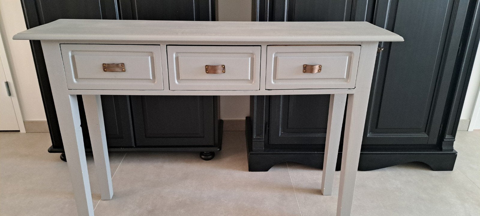 Sidetable met 3 lades - Grijs, Gebruikt, 50 tot 100 cm, Ophalen of Verzenden, Minder dan 25 cm