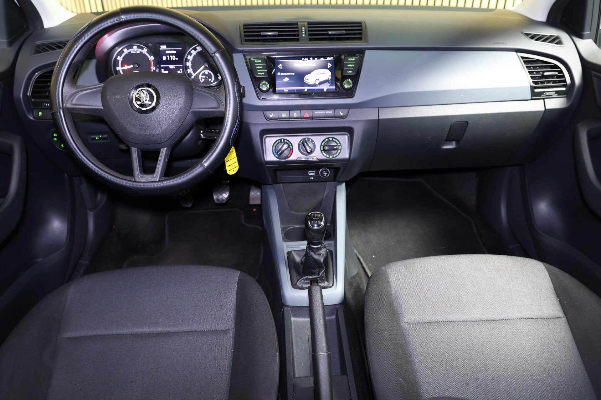 Skoda Fabia AVM AIRCO BLUETOOTH STOELVW PDC "19 (bj 2019), Stof, 540 kg, 60 pk, Wit