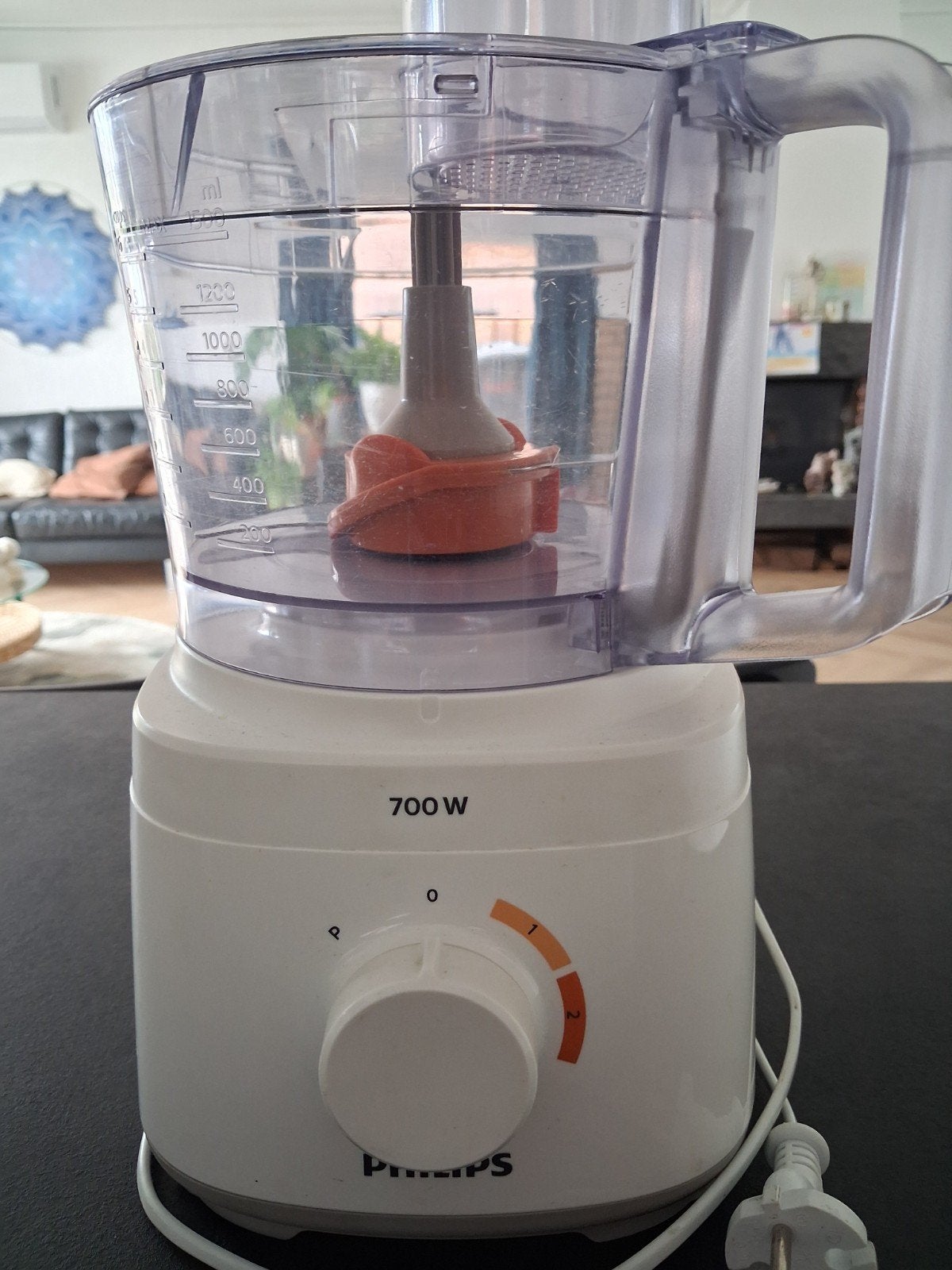 Philips Foodprocessor 700W - Zo goed als nieuw, 1 tot 2 liter, 3 snelheden of meer, Ophalen of Verzenden, Zo goed als nieuw