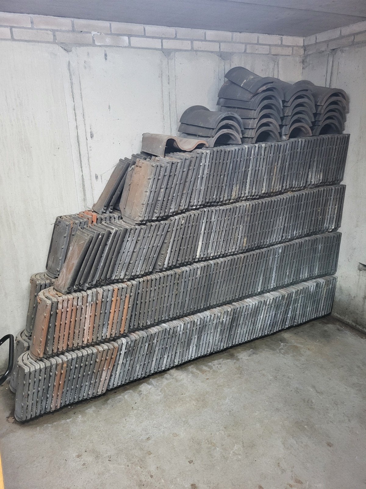 Dakpannen KDN, Ophalen, Steen of Klei, Zwart, 15 m² of meer
