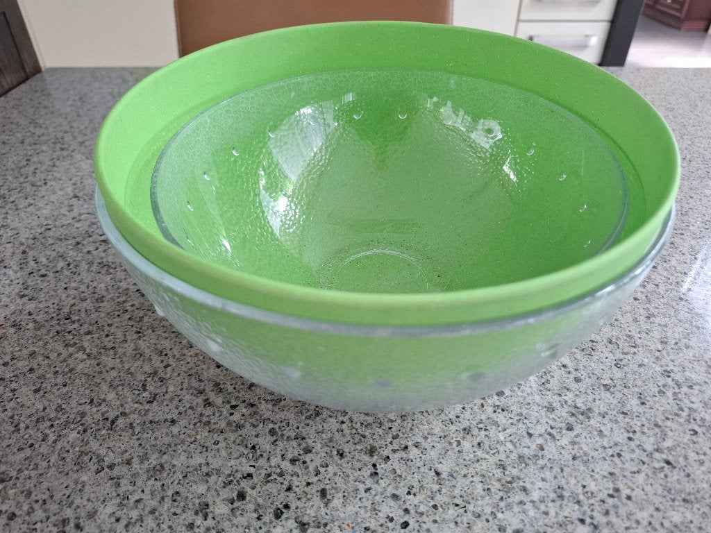 SCHALEN, 2 VAN GLAS EN 1 PLASTIC, Gebruikt, Ophalen of Verzenden, Overige stijlen, Glas