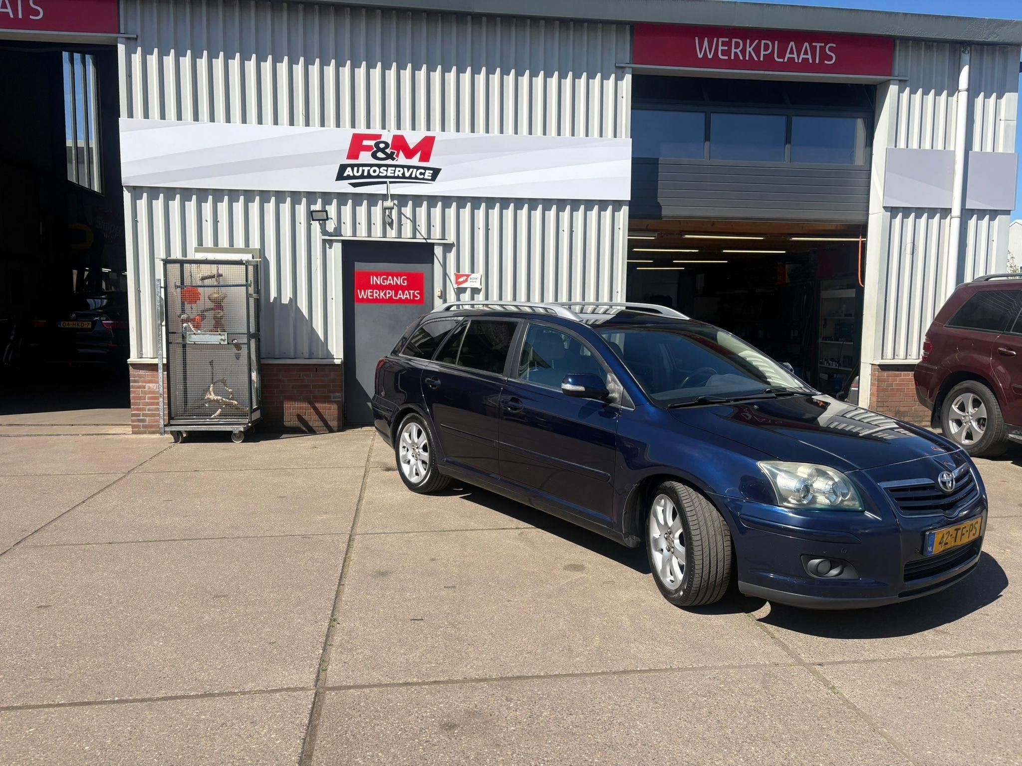 Toyota Avensis Wagon 2.4 VVTi Executive Automaat, clima, nav, Auto's, 4 cilinders, Blauw, 163 pk, 2362 cc
