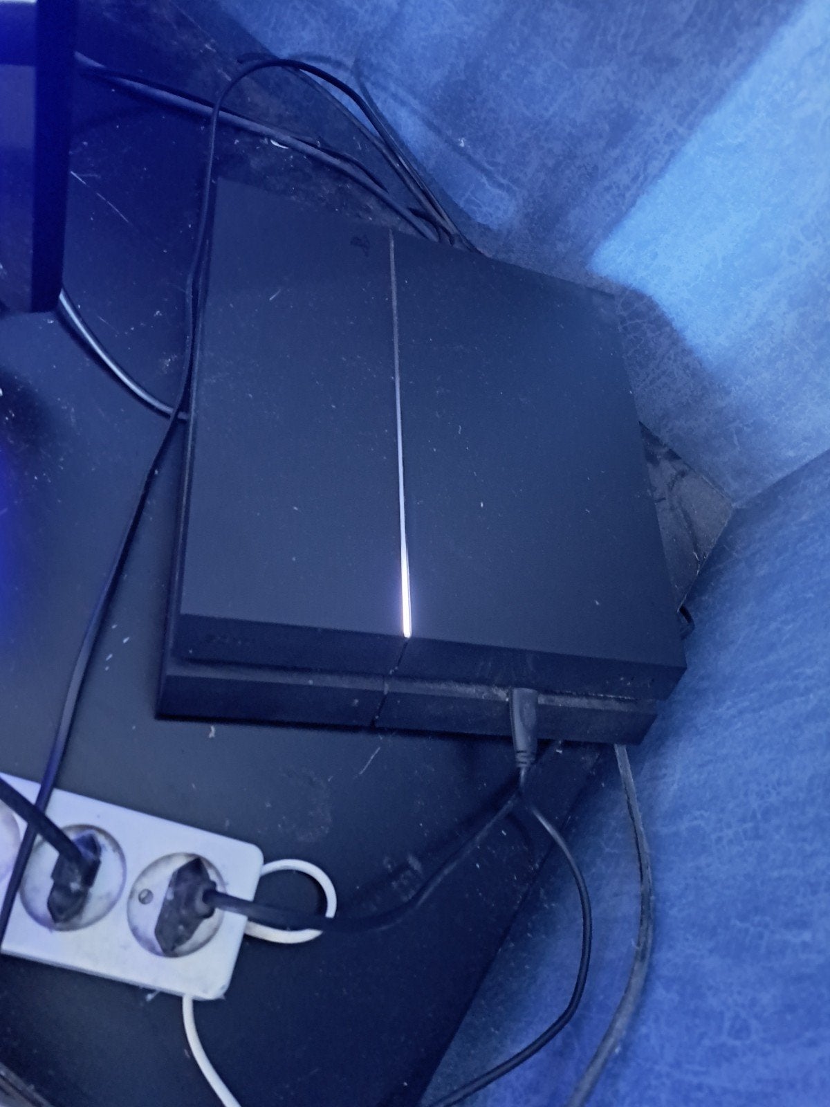 PlayStation 4 (PS4) met 1TB opslag en  2 controller, Spelcomputers en Games, Spelcomputers | Sony PlayStation 4, Gebruikt, Met 2 controllers