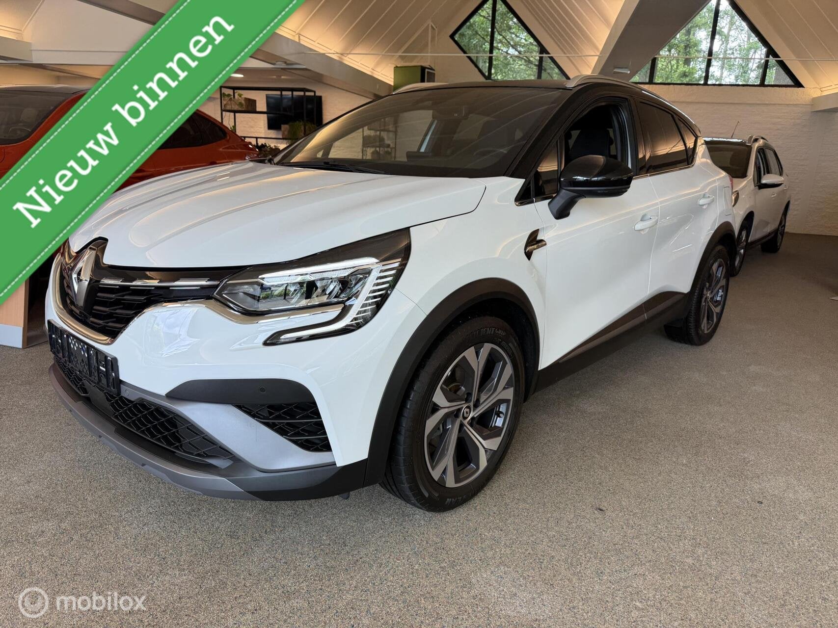 Renault Captur 1.6 E-Tech Plug-in Hybrid 160 RS-Line, Auto's, 12 maanden, Gebruikt, 4 cilinders, Wit