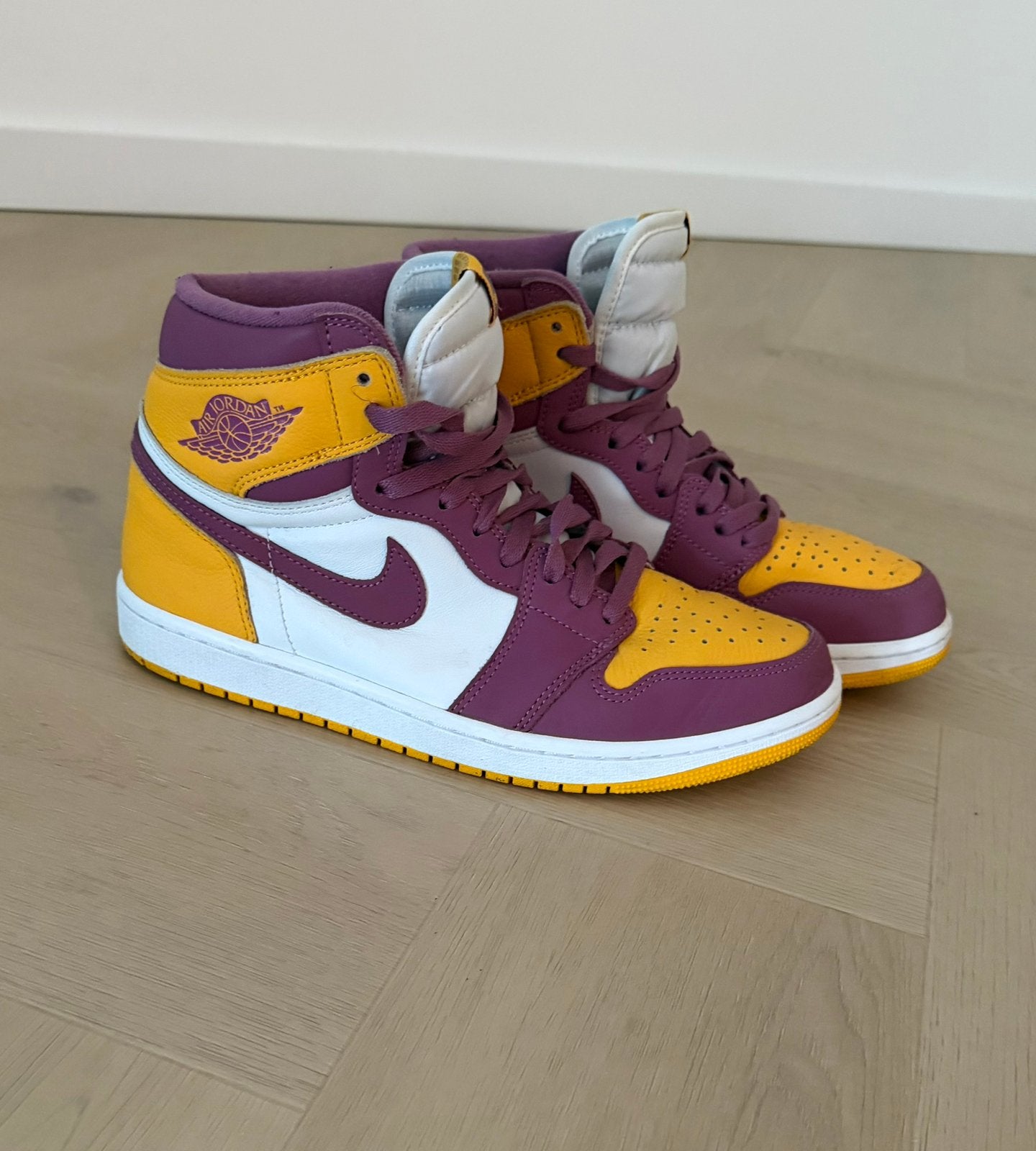 Nike Air Jordan 1 High OG Brotherhood - maat 42,5, Ophalen of Verzenden, Zo goed als nieuw, Overige kleuren, Sneakers of Gympen