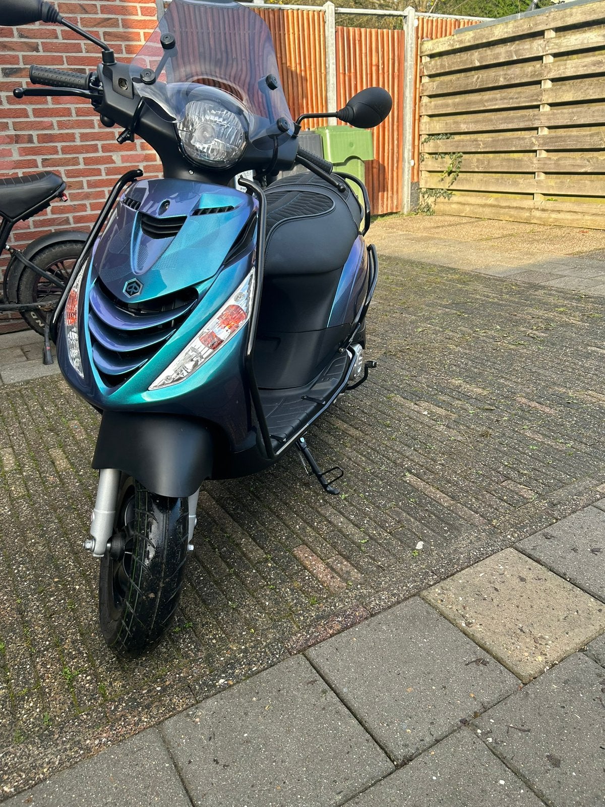 Zip scooter, Fietsen en Brommers, Ophalen, Zo goed als nieuw, Benzine, Zip