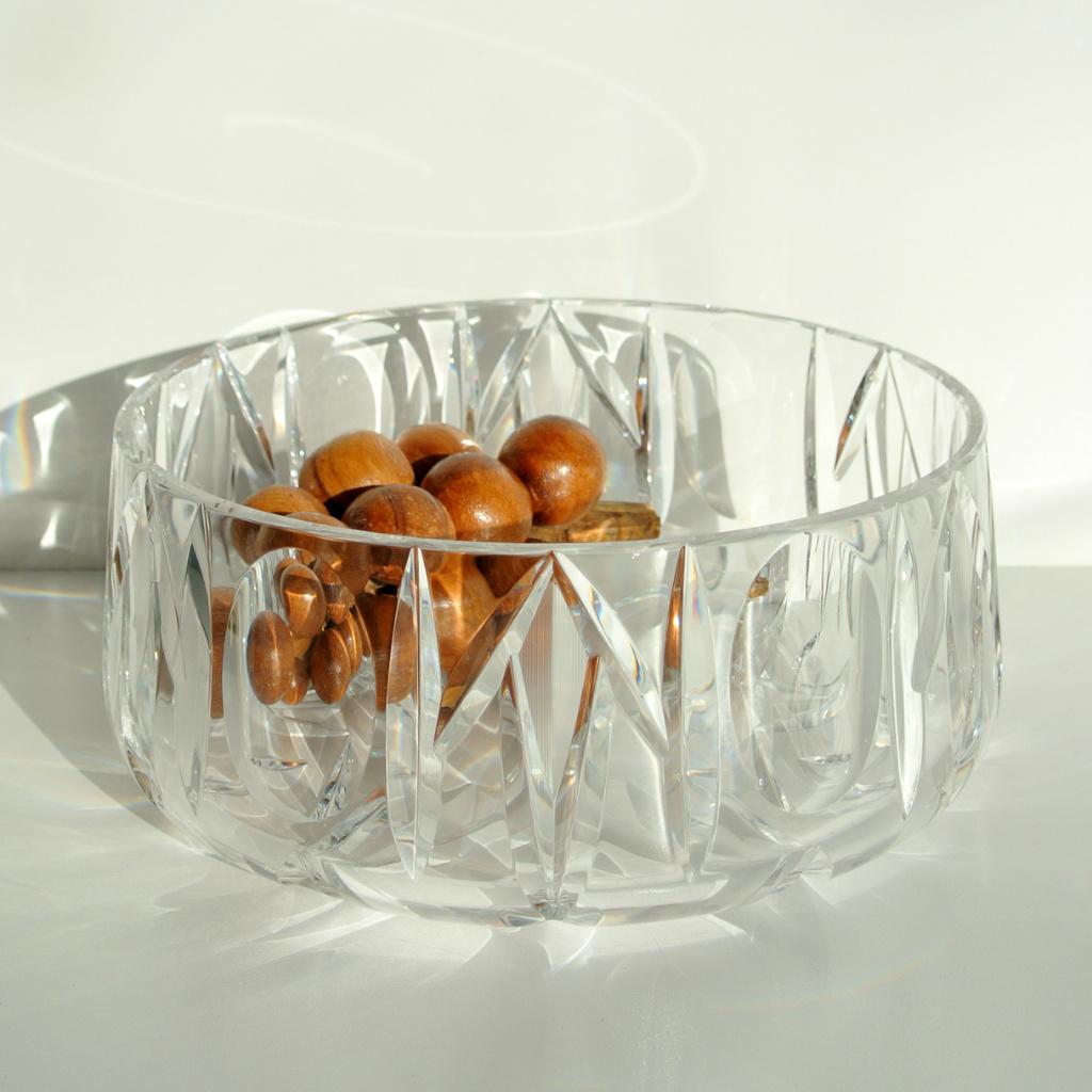 prachtige glazen SCHAAL geslepen kristal pukeberg MidCentury, Ophalen of Verzenden