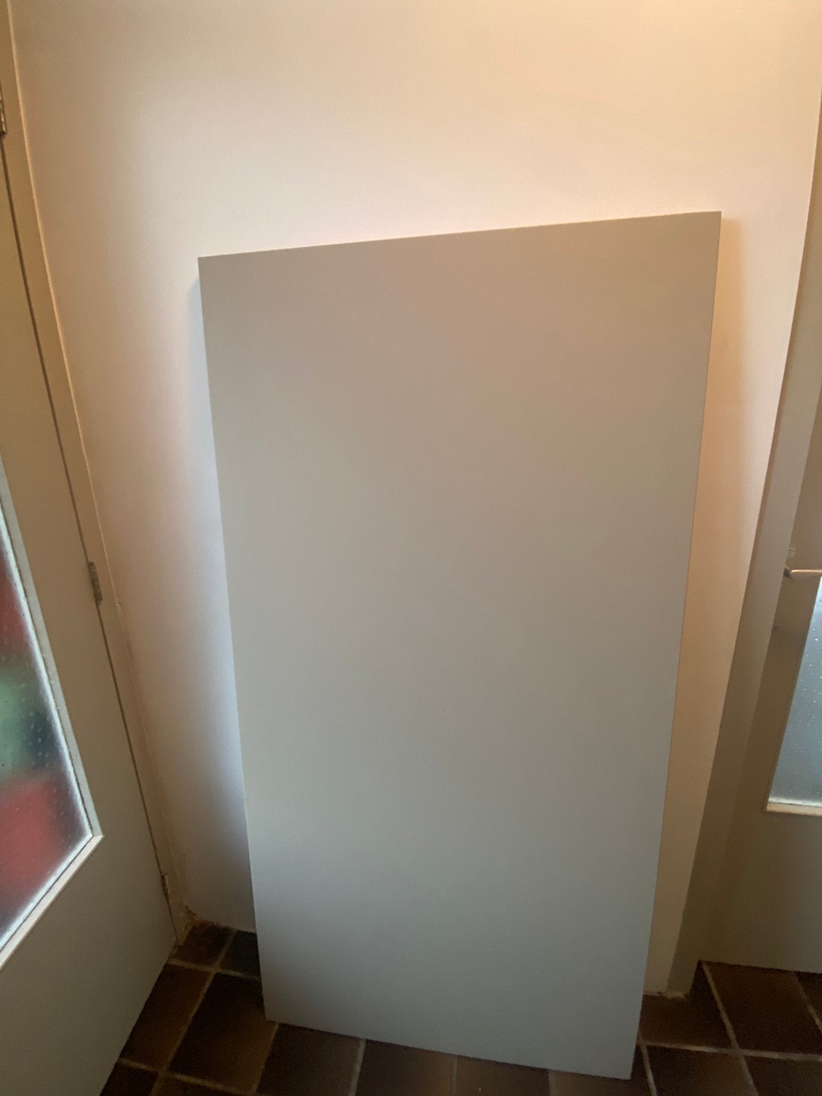 Ikea bureau taupe, Huis en Inrichting, Ophalen, Zo goed als nieuw