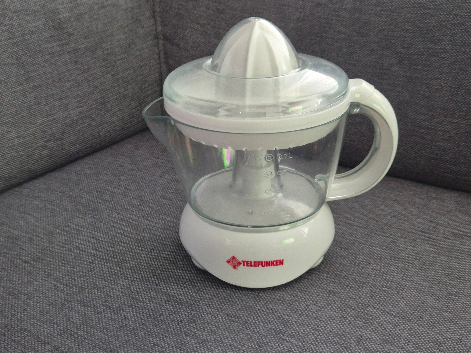 Telefunken Citruspers JE-601D, Witgoed en Apparatuur, Juicers, Zo goed als nieuw, Citruspers, Elektrisch, Ophalen of Verzenden