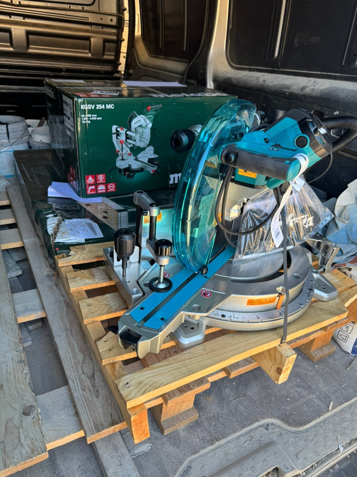 MAKITA LS1219L, afkortzaag 305mm, Doe-het-zelf en Verbouw, Ophalen, 70 mm of meer, Nieuw, Afkortzaag