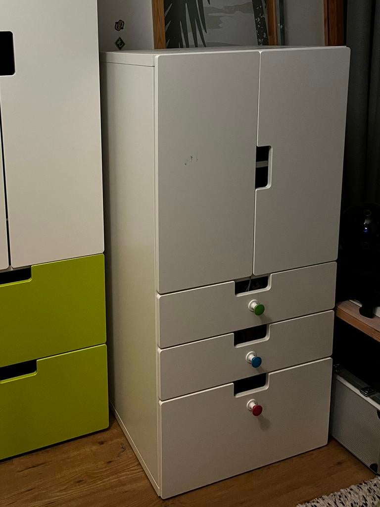Stuva kledingkast / speelgoedkast, Kinderen en Baby's, Kinderkamer | Commodes en Kasten, Ophalen, Gebruikt, 50 tot 70 cm, 105 cm of meer