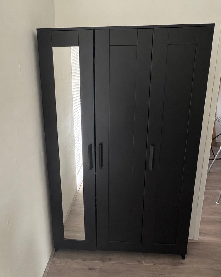 Ikea BRIMNES kledingkast zwart, Ophalen, Met deur(en), 100 tot 150 cm, Zo goed als nieuw