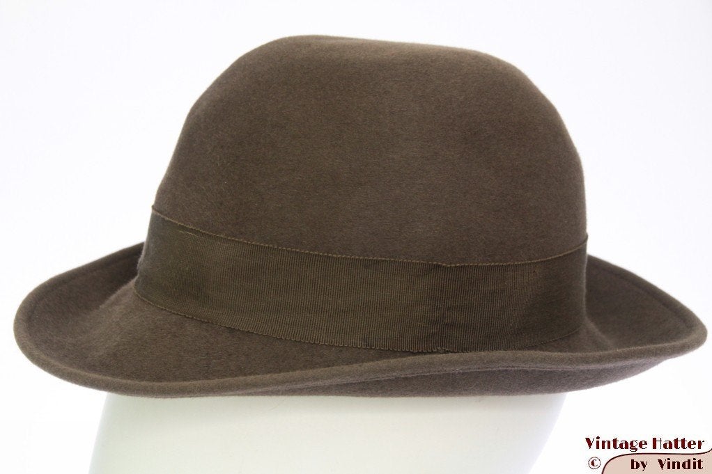Vintage Dameshoed LadyLike beige grijs 56 gratis verzenden, Kleding | Dames, LadyLike, 56 of 57 cm (M, 7 of 7⅛ inch), Hoed, Ophalen of Verzenden