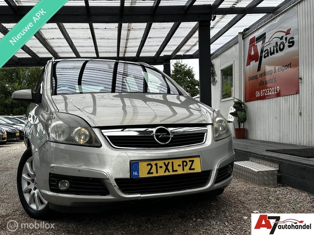 Opel Zafira 1.8 Executive Nieuwe APK, Auto's, Opel, Gebruikt, 4 cilinders, Automatische klimaatregeling, Zilver of Grijs