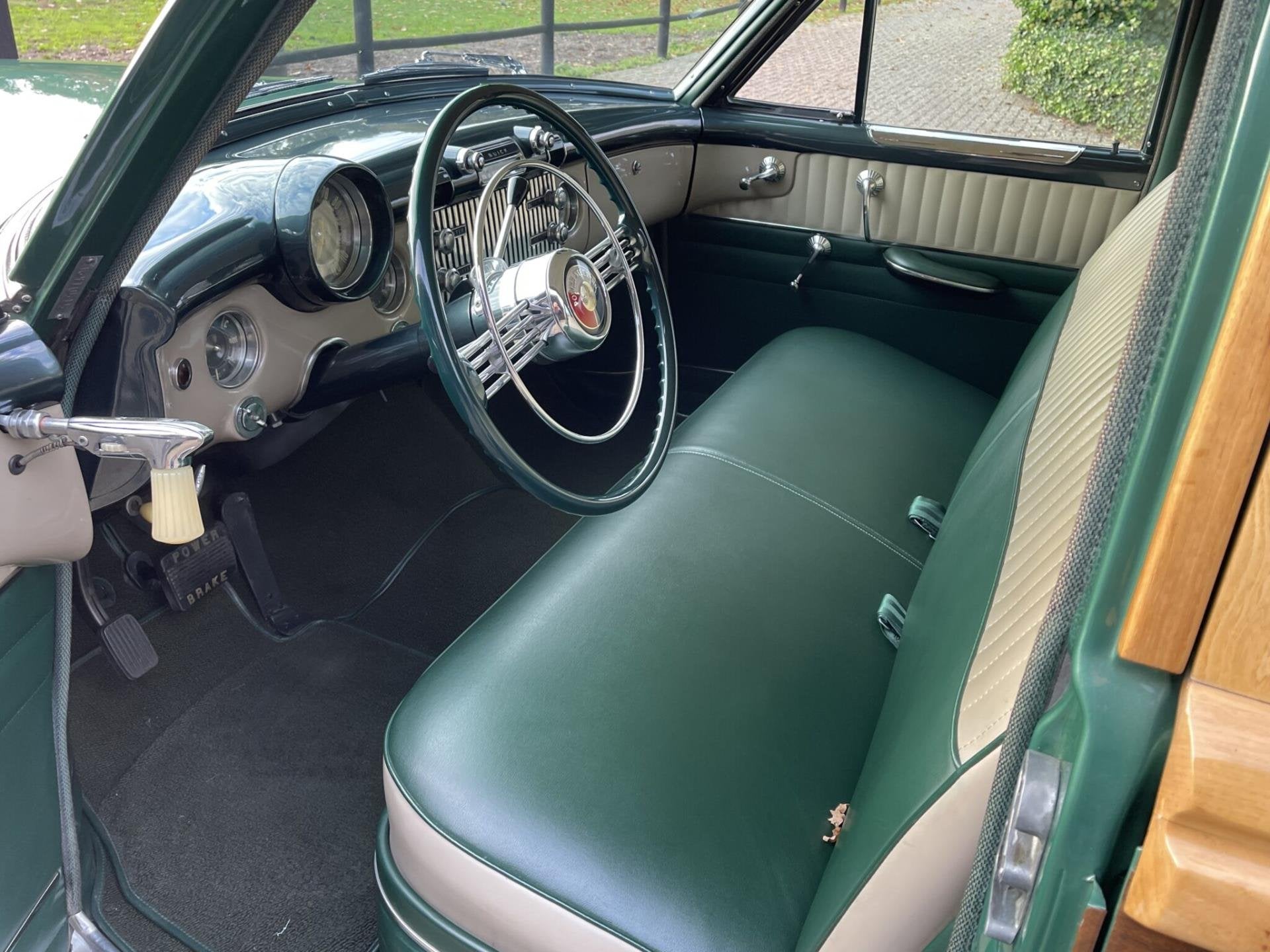 Buick Super V8 Wagon "Woody" gerestaureerd, foto 6