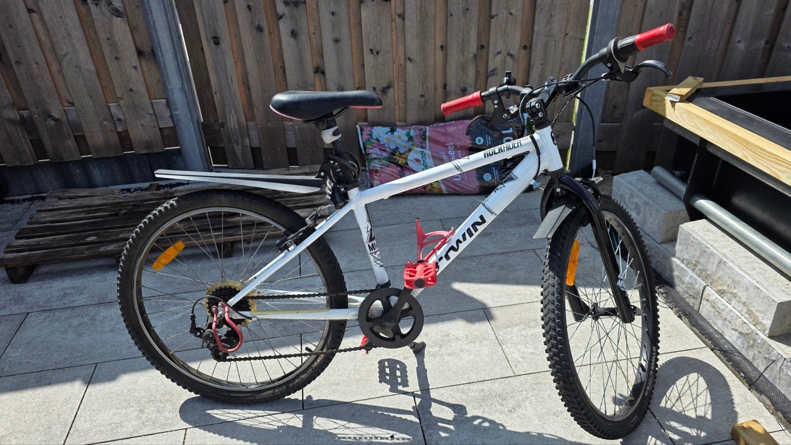 B'Twin Rockrider 100 kinderfiets 24 inch, Fietsen en Brommers, Ophalen, 24 inch of meer, Gebruikt, Staal