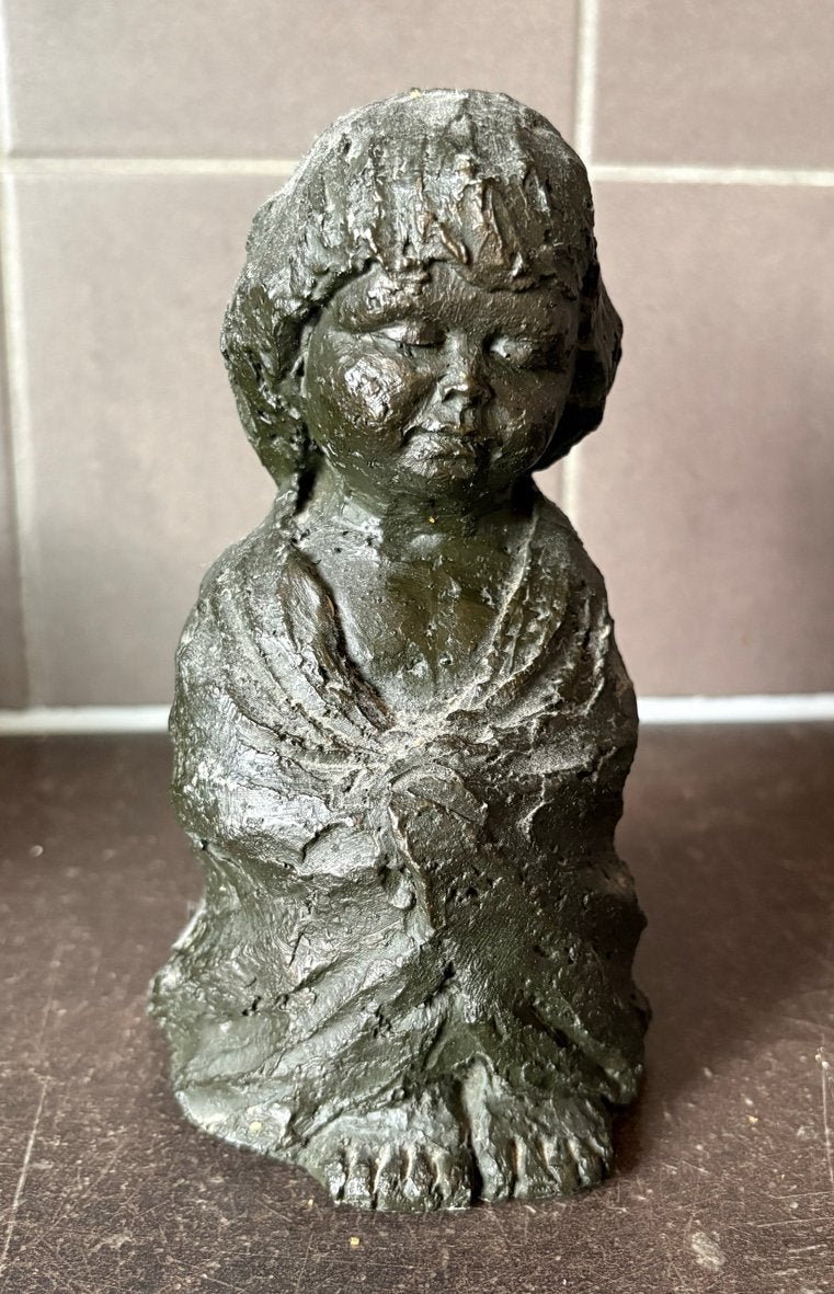 Massief beeldje Geert Kunen - Geglazuurde buitenkant, Antiek en Kunst, Overige onderwerpen, Geglazuurd, Minder dan 20 cm, Ophalen of Verzenden