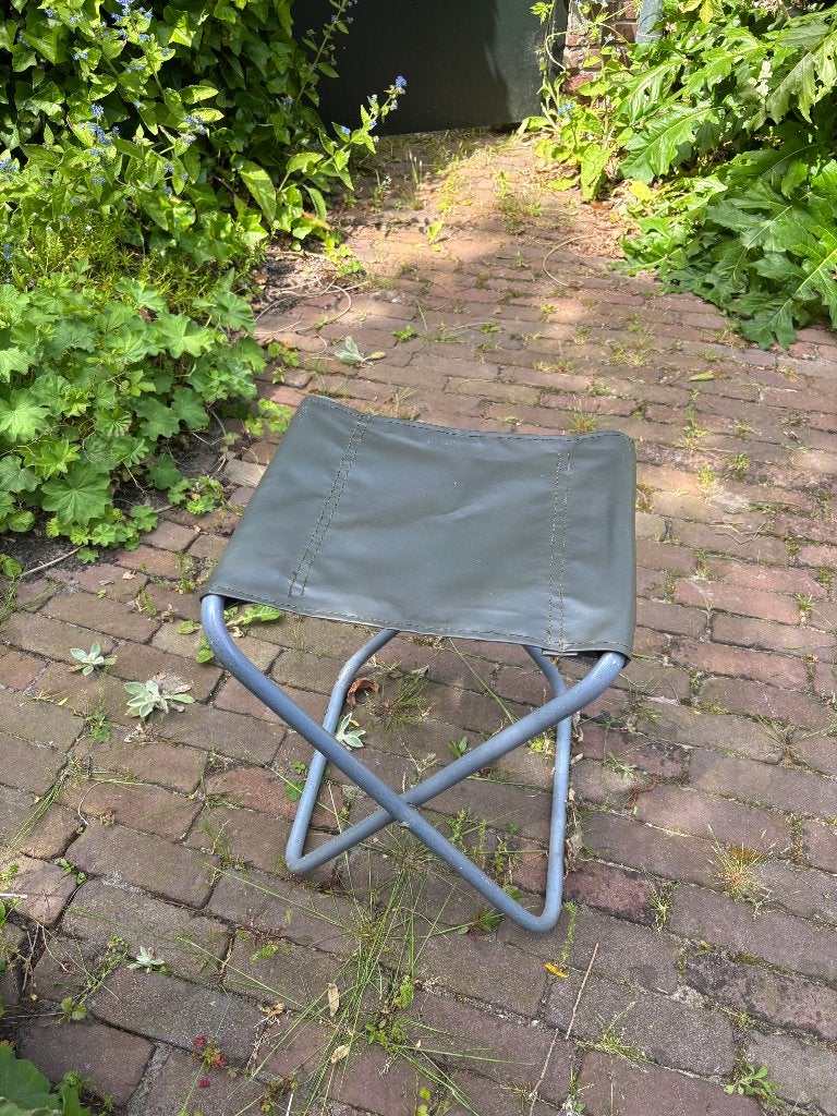 Opvouwbaar krukje, Ophalen, Campingstoel