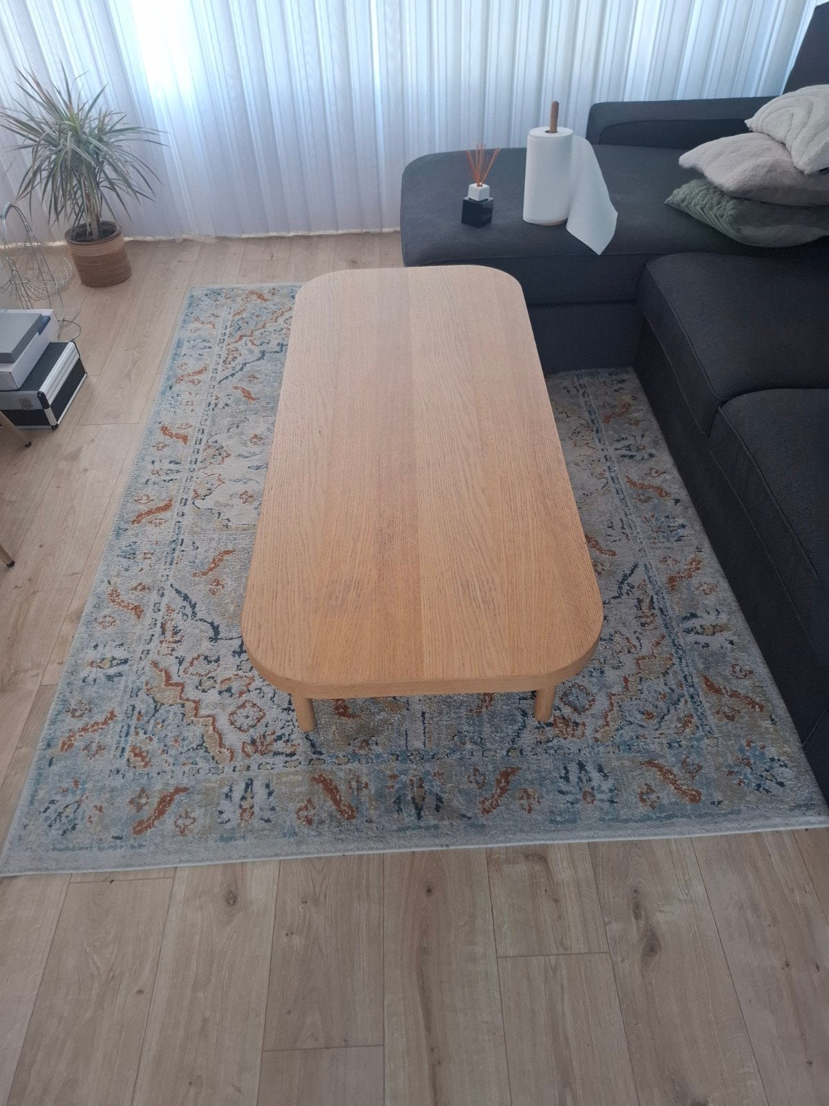 IKEA LISERTBY Salontafel Eikenfineer 140x60 cm, Ophalen, 50 – 75, 100 tot 150 cm, Modern, Scandinavisch