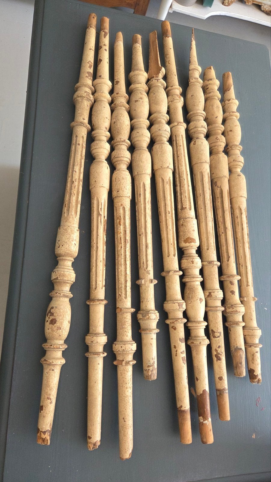 9 decoratieve Antieke Franse houten spijlen, Ophalen of Verzenden