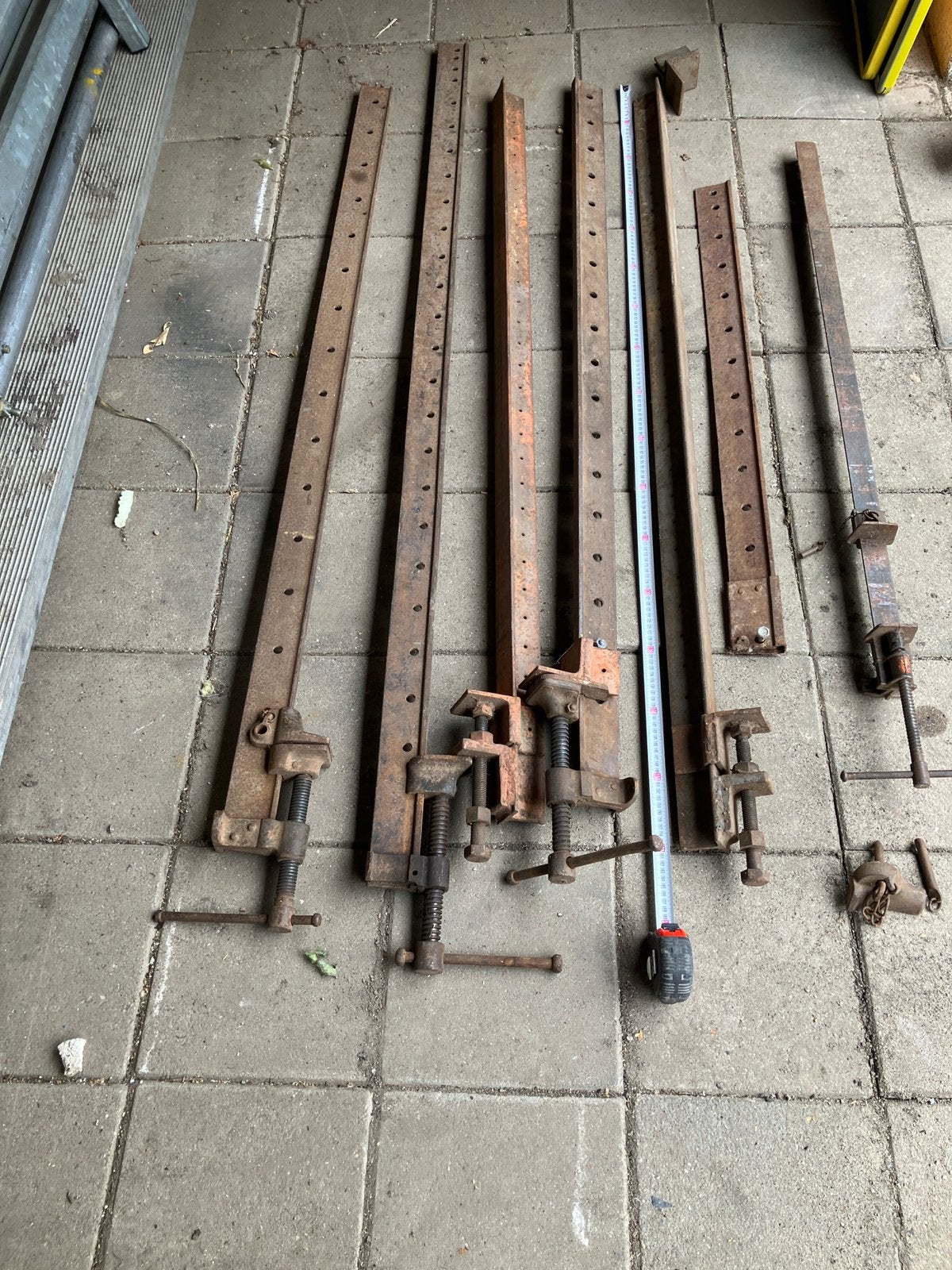 Serre joint lijmklem, Ophalen, Gebruikt
