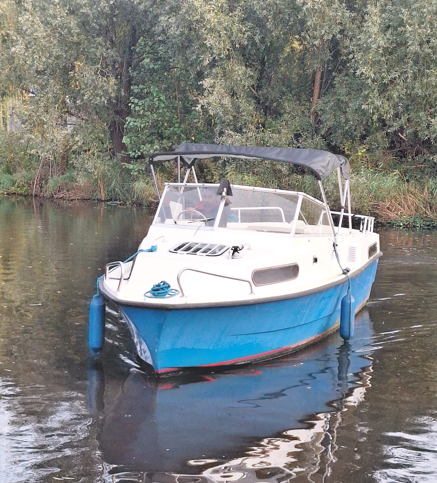 Redbad polyester motorboot, Watersport en Boten, 25 m, Overige merken, Gebruikt, Binnenboordmotor