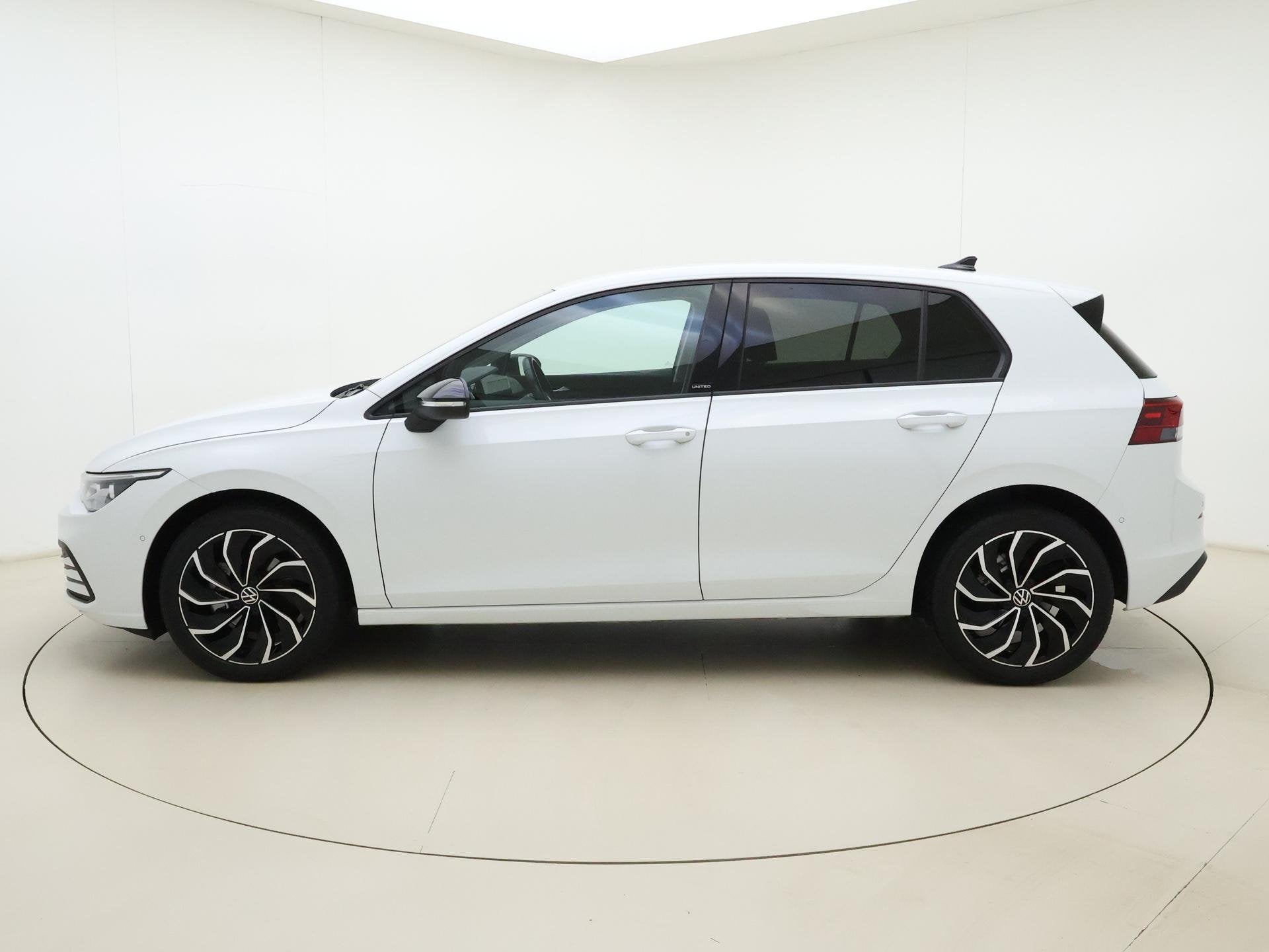 Volkswagen Golf 1.0 eTSI Life Business | Apple Carplay / And, 12 maanden, Euro 6, 1202 kg, Bedrijf