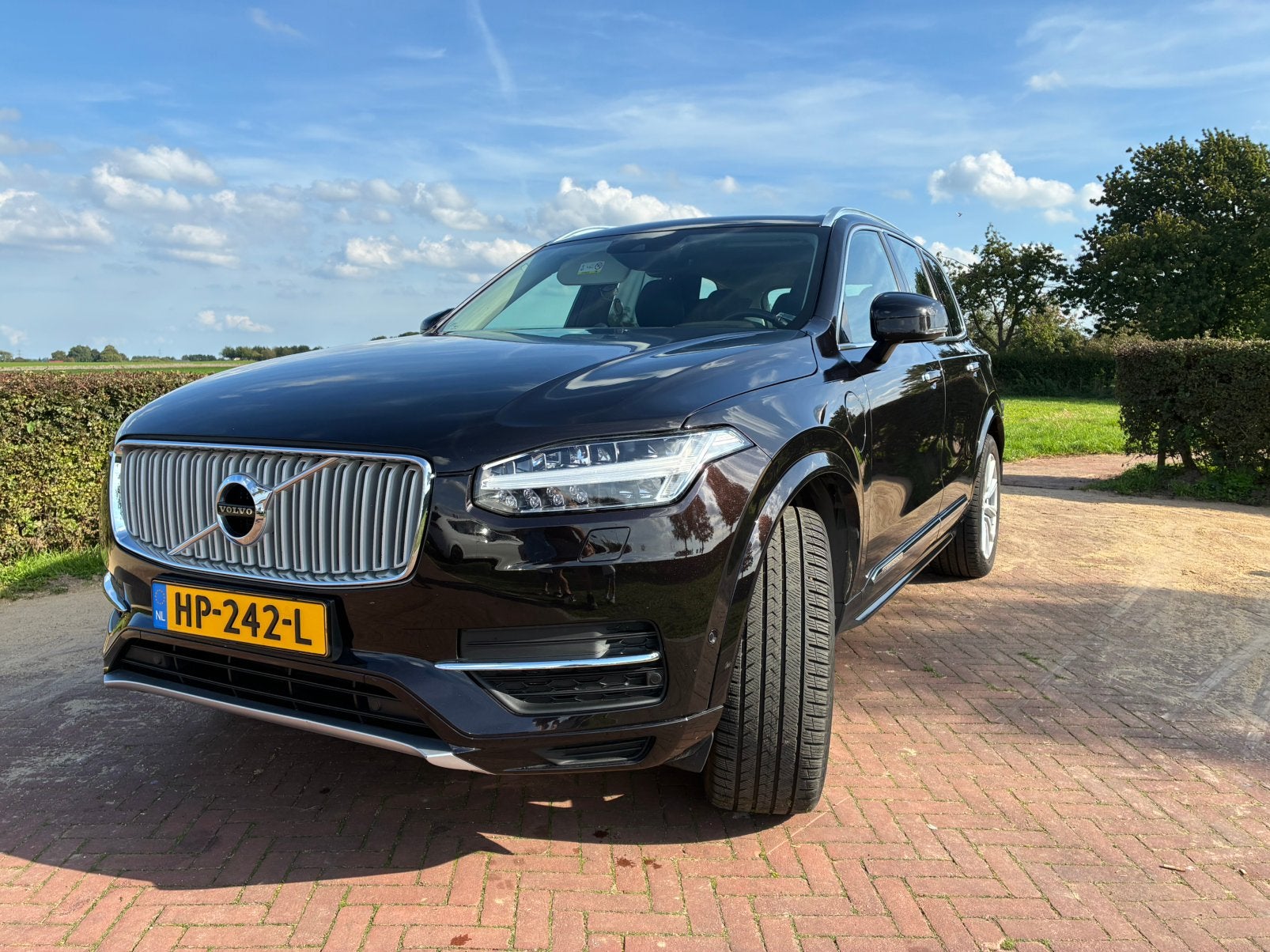 Volvo XC90 2.0 T8 Twin Engine AWD Pi-hy AUT 2015 Zwart/Bruin, 1969 cc, 320 pk, 7 stoelen, Zwart