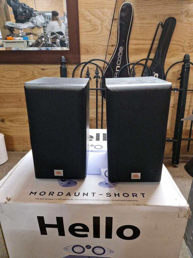 JBL boekenplank speakers E20 Northridge E series, Audio, Tv en Foto, Luidsprekers, Zo goed als nieuw, Front, Rear of Stereo speakers