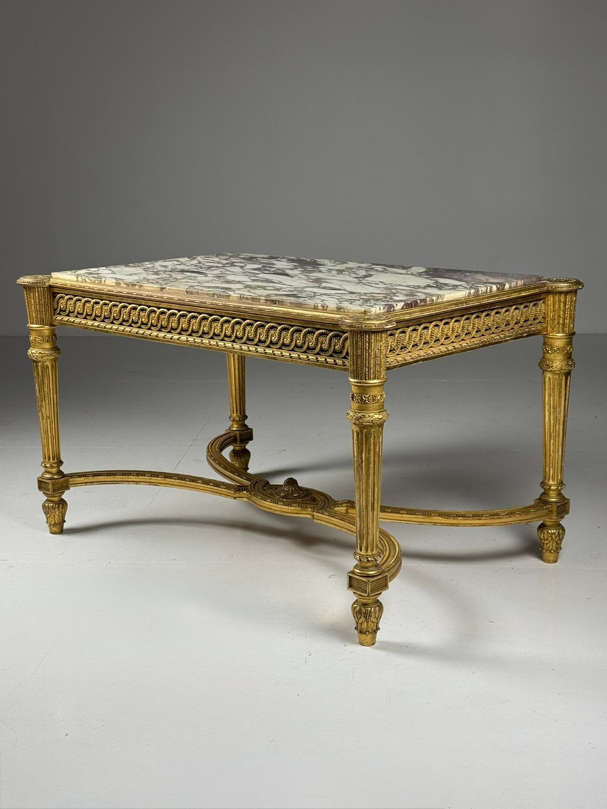 Louis XVI stijl center table