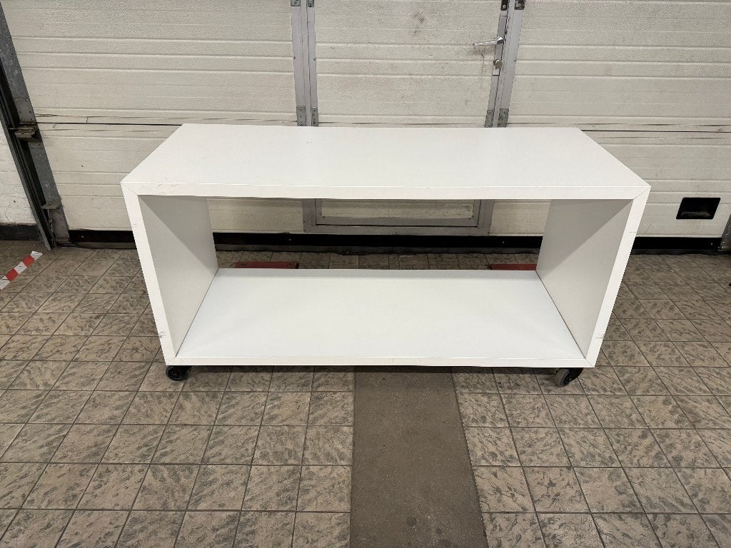 2x Wit Verrijdbaar Meubel met Zwenkwielen - 150x60x77,5 cm, Huis en Inrichting, Overige materialen, Gebruikt, Vitra Artifort Cassina Fritz Hansen Eames Gispen Pastoe Hay