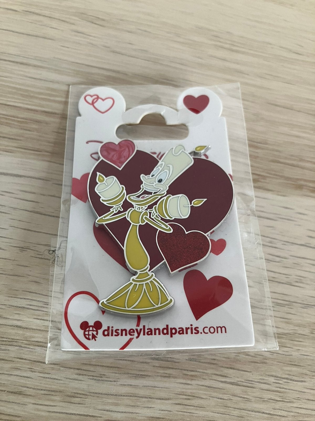 Disneyland Paris - Lumiere Valentine Heart pin, Verzamelen, Ophalen of Verzenden, Assepoester of Belle, Nieuw
