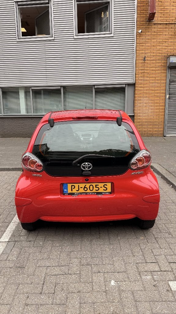 Toyota Aygo 1.0 12V Vvt-i 5DRS 2012 Airco, Auto's, Toyota, Voorwielaandrijving, 4 stoelen, Handgeschakeld, Particulier