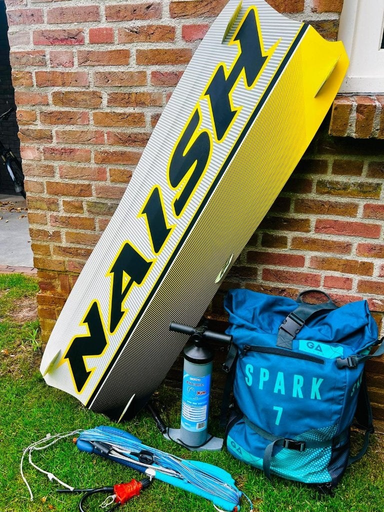 complete kitesurf set ( kite Gaastra is nieuw), Twintip, Ophalen, Nieuw