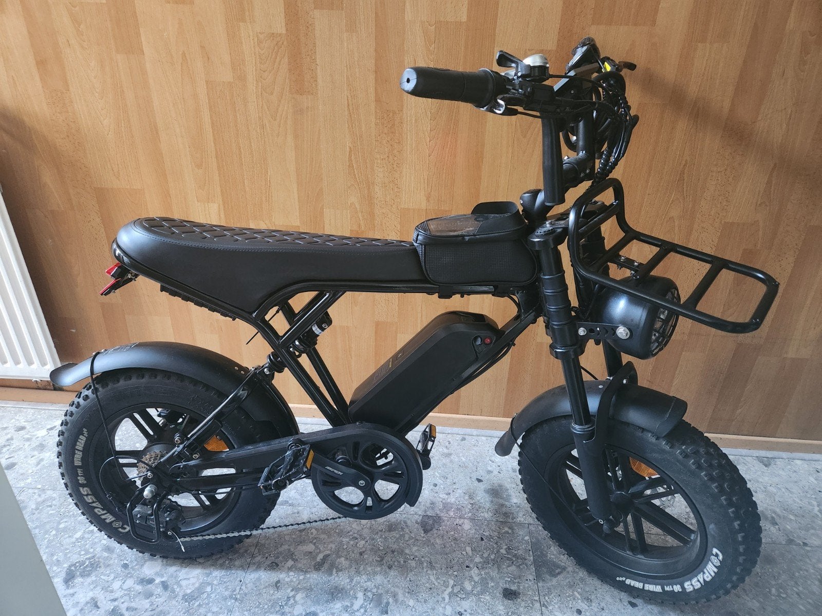 Zo goed als nieuwe fatbike C90 mini met 2 sleutels en lader, Ophalen, Zo goed als nieuw, Overige merken