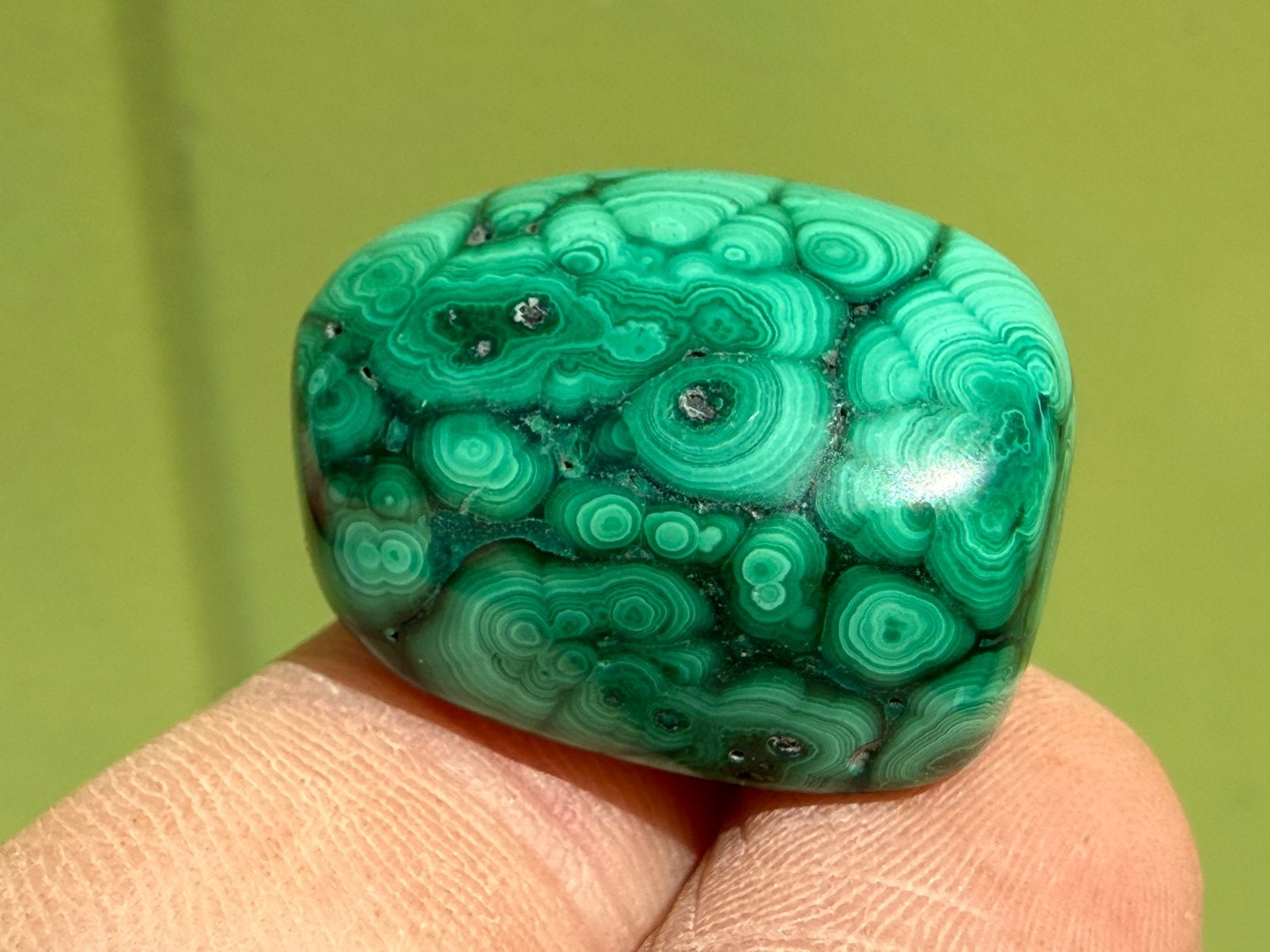 Malachiet broekzaksteen mineralen edelstenen, Verzamelen, Mineralen en Fossielen, Ophalen of Verzenden, Mineraal