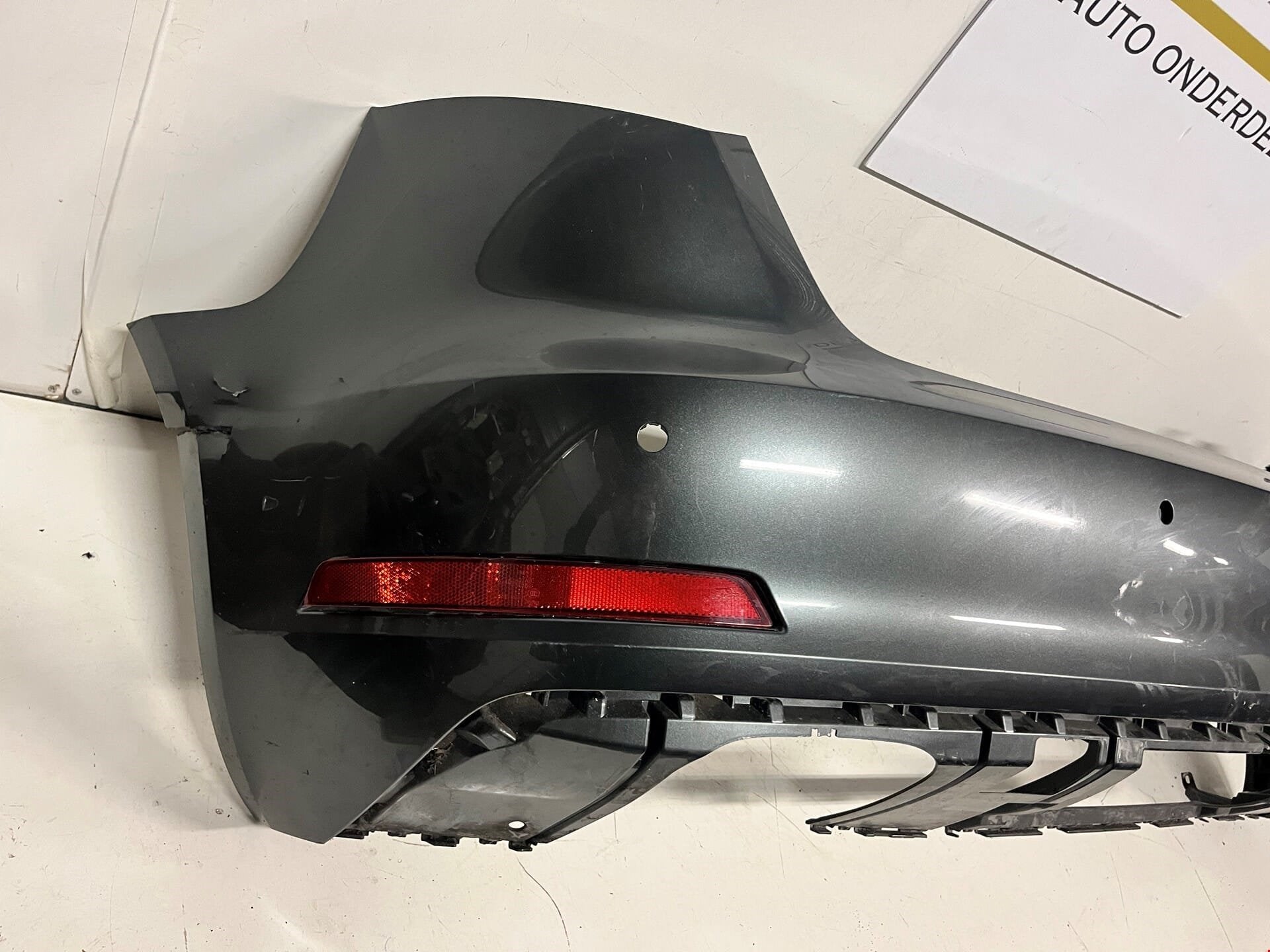 AUDI A3 E-TRON 8V4 ACHTERBUMPER BUMPER 4 PDC 8V4807511F, Auto-onderdelen, Gebruikt, AUDI AG, Auto-Union-Strasse 1
85045  Ingolstadt, DE