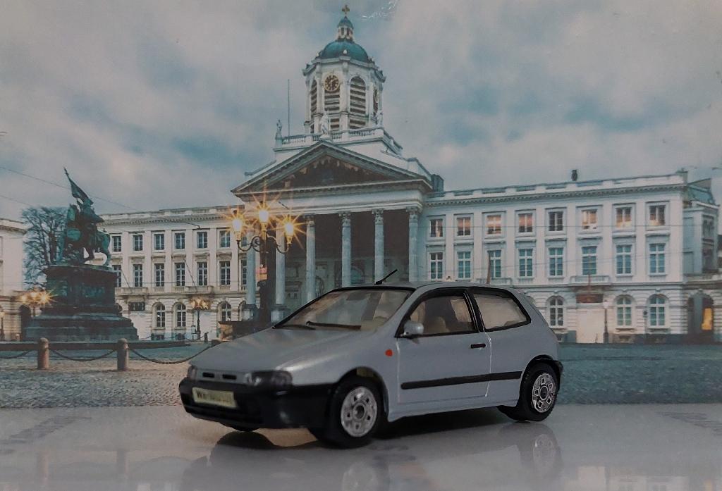 1:43 Fiat Bravo 1; 3-door hatchback 1996; Bburago: 4145, Hobby en Vrije tijd, Modelauto's | 1:43, Ophalen of Verzenden, Gebruikt